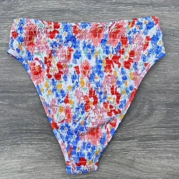 L*Space Forever Flowers Izzie Bikini Top & Barlette Bottoms, flowers forever - Picture 10 of 15